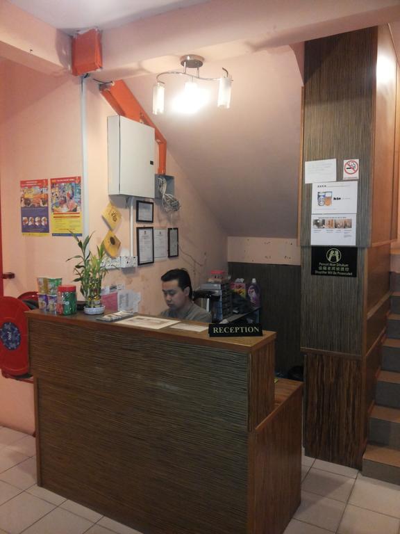 绿色景观汽车旅馆 Kampong Sembulan 外观 照片